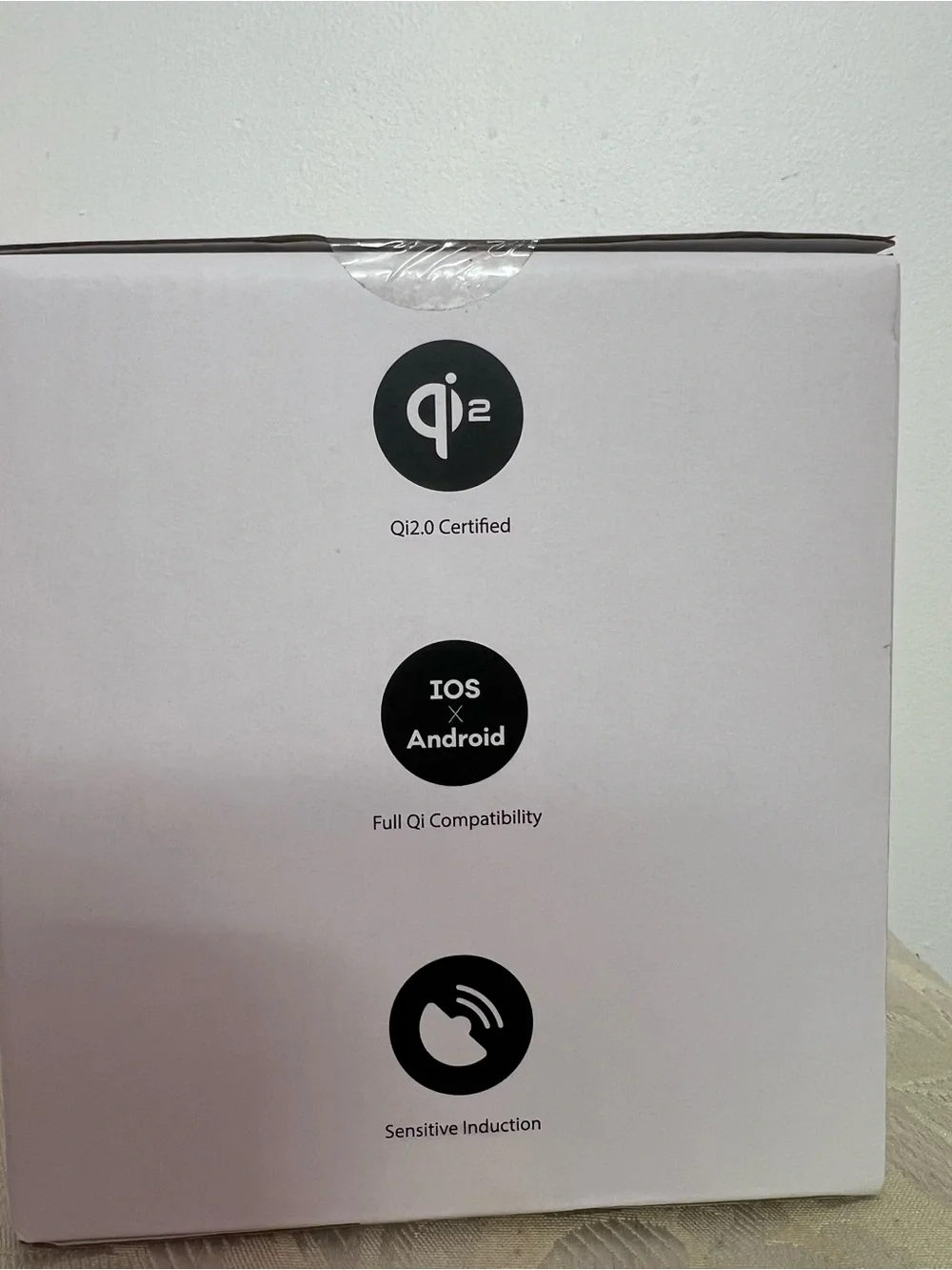 Uline H-11501 3-in-1 wireless Charging Station